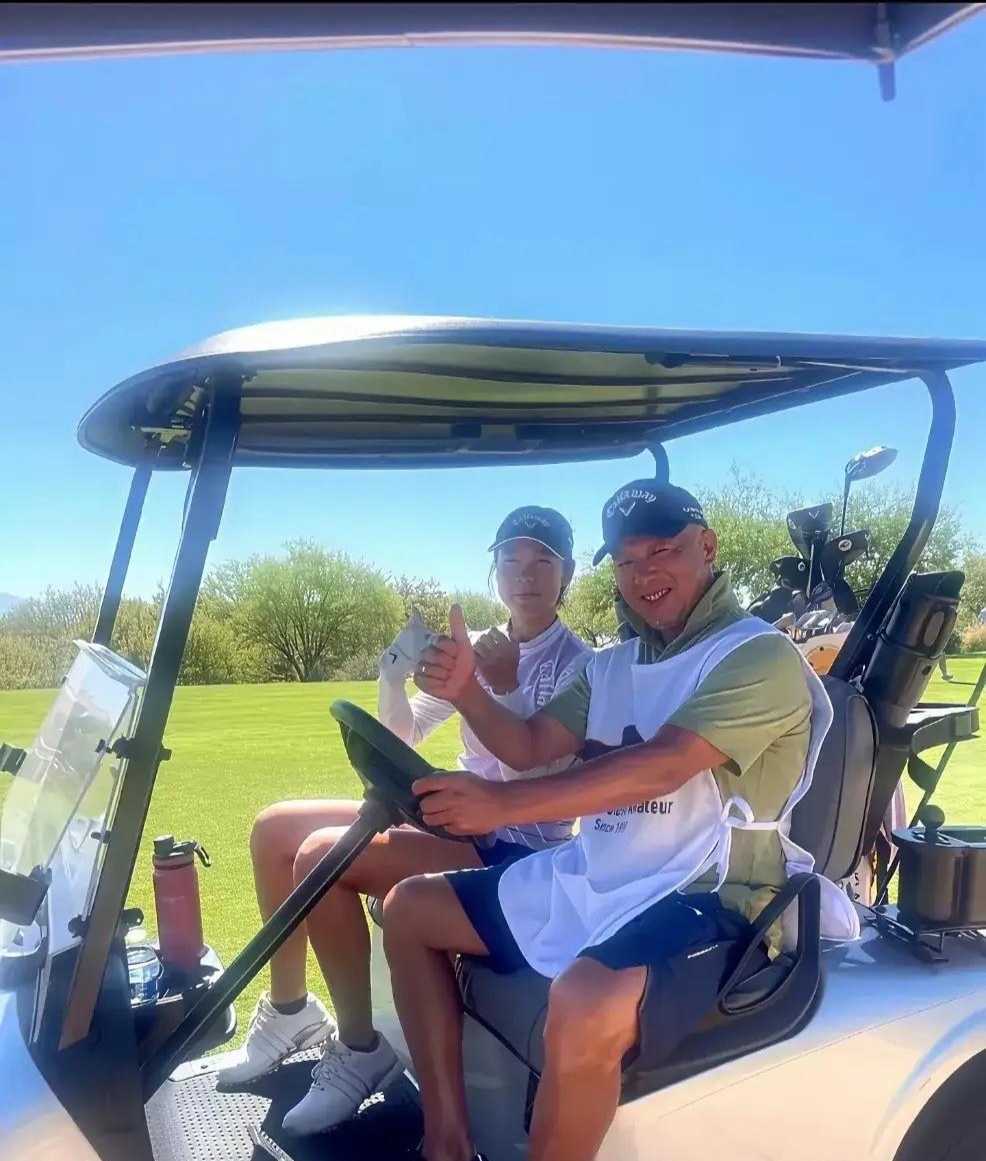 包含全球热议！高尔夫场外八卦引关注的词条