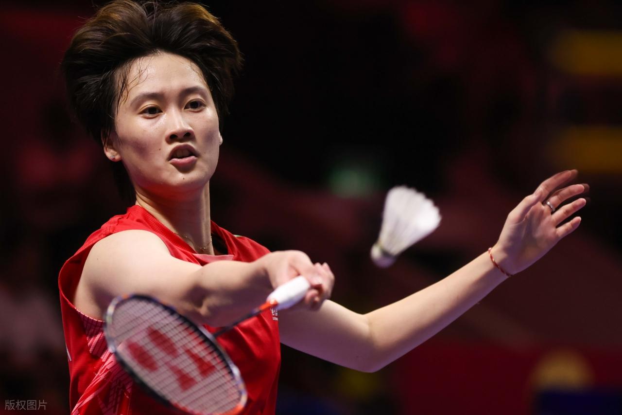 丹麦队碾压日本队，陈雨菲点燃赛场